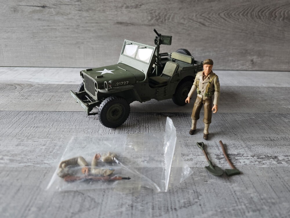 21st Century Toys Ultimate Soldier Green Plastic U.S.A Military Jeep 20321727